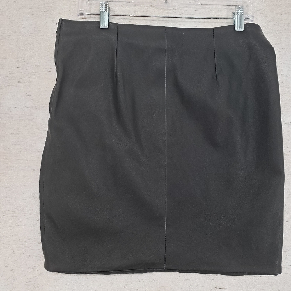DSTLD Los Angeles Women US Large black leather mini skirt side zipper lined - Picture 2 of 10